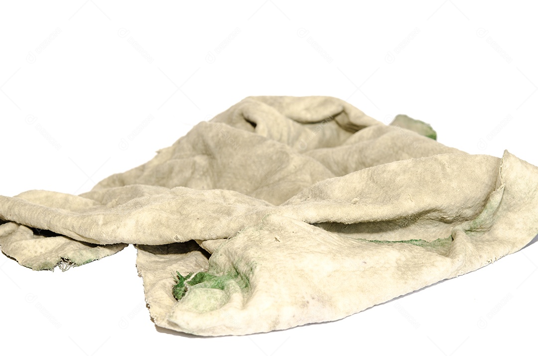 Pano de camurça velho e sujo para limpar o carro.