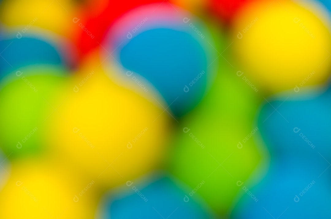 fundo desfocado de bolinhas coloridas de brinquedos juntos.