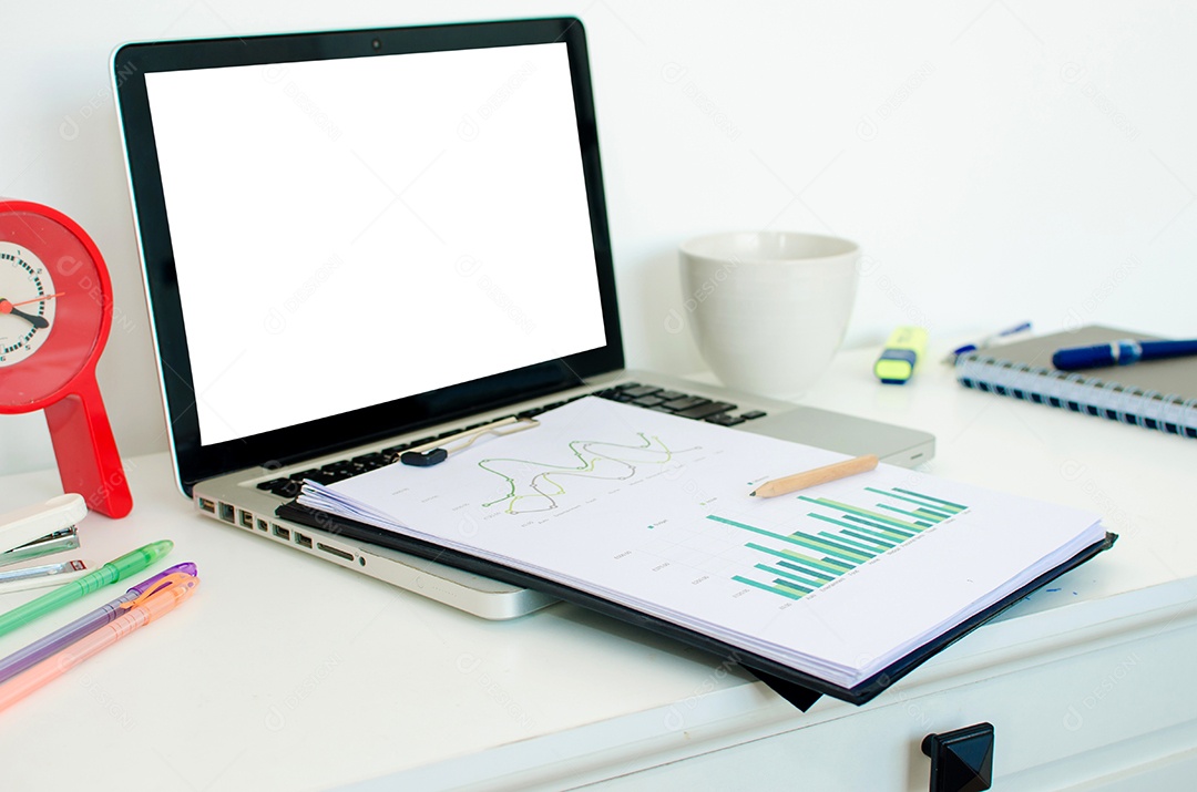 Os negócios relataram lucros no papel e no laptop.