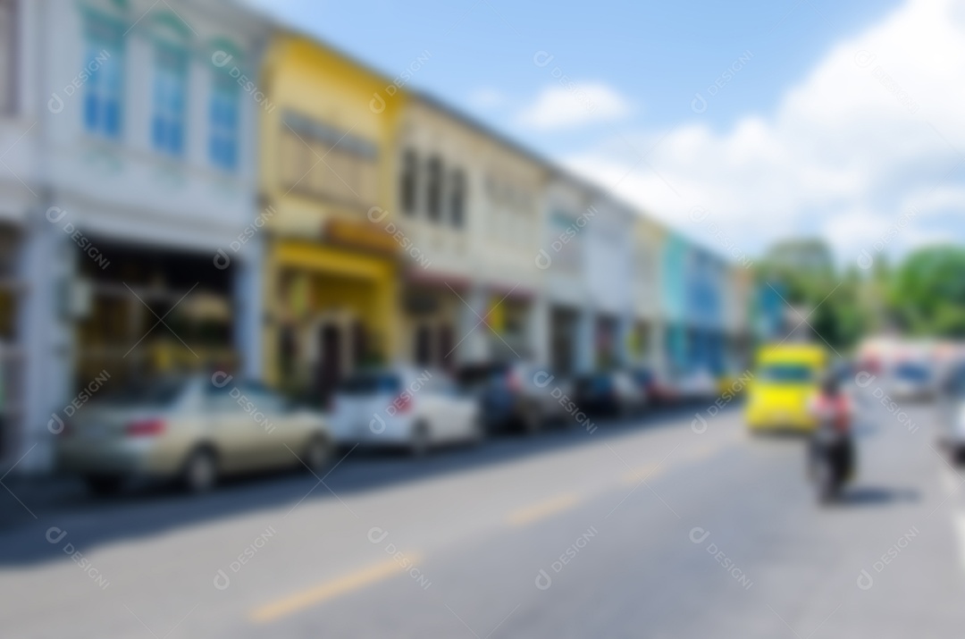 Carro turva na estrada, amarelo bonito.