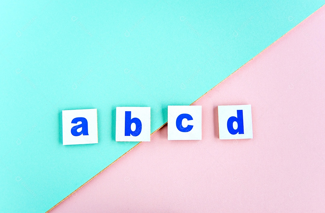 letras abcd em fundo verde e rosa, feliz dia das crianças