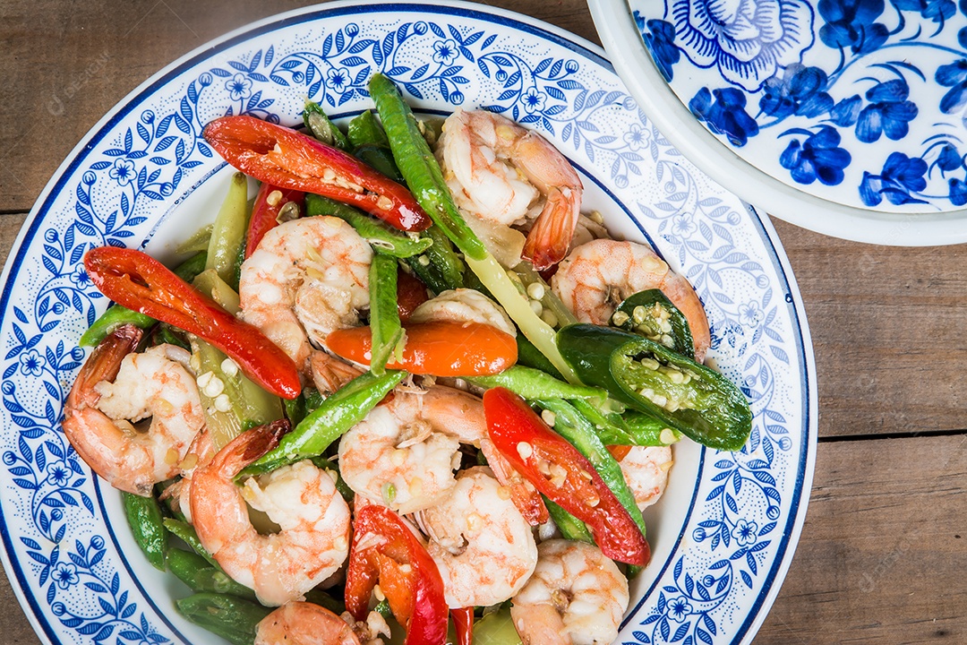 camarão com vigna unguiculata subsp e páprica, comida tailandesa