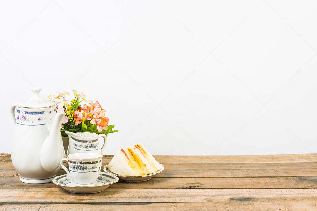 Composição de chá, conjunto de chá em fundo branco