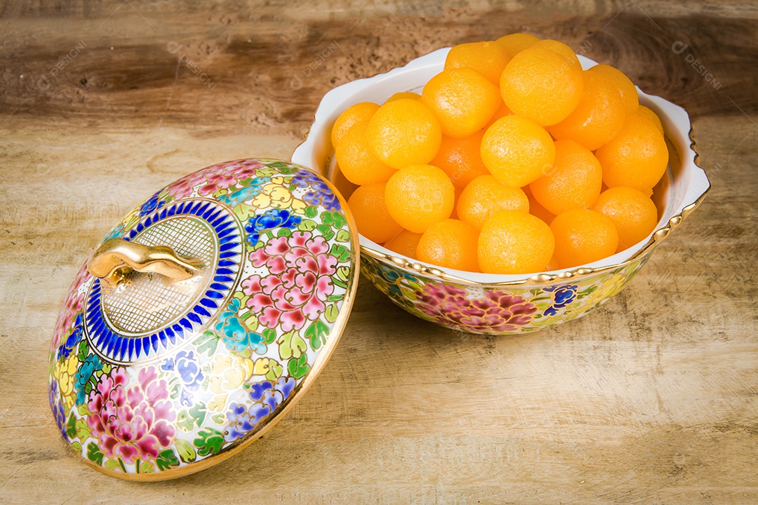 Sobremesa tailandesa ou sobremesa tailandesa com características únicas, cores vivas e sabores diferentes A arte de fazer sobremesas