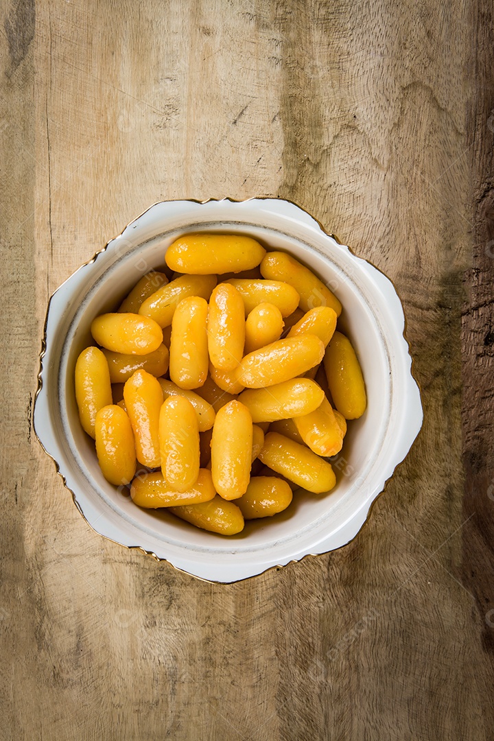 Sobremesa tailandesa ou sobremesa tailandesa com características únicas, cores vivas e sabores diferentes A arte de fazer sobremesas