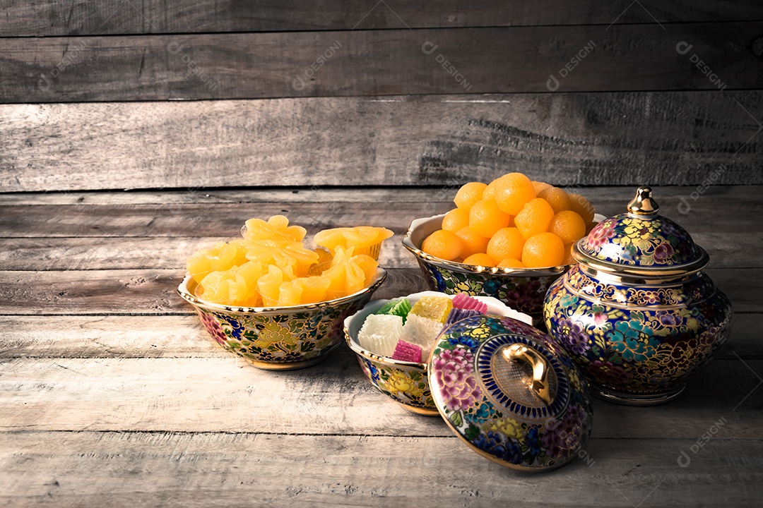 Sobremesa tailandesa ou sobremesa tailandesa com características únicas, cores vivas e sabores diferentes A arte de fazer sobremesas