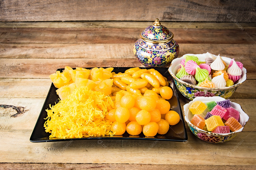 Sobremesa tailandesa ou sobremesa tailandesa com características únicas, cores vivas e sabores diferentes A arte de fazer sobremesas