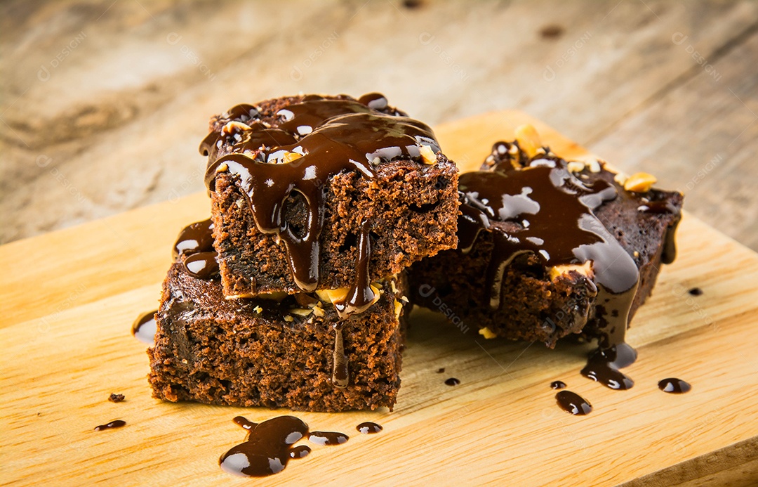 bolo de brownie de chocolate decorado