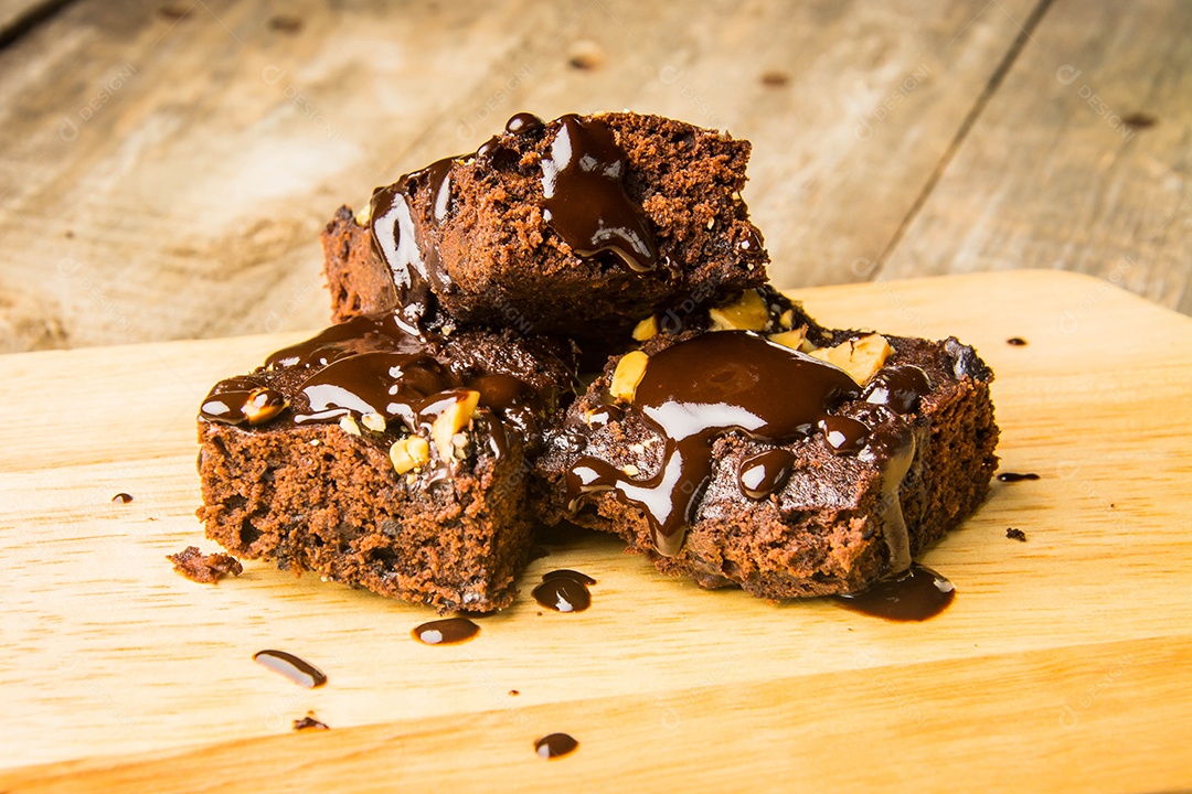 bolo de brownie de chocolate decorado