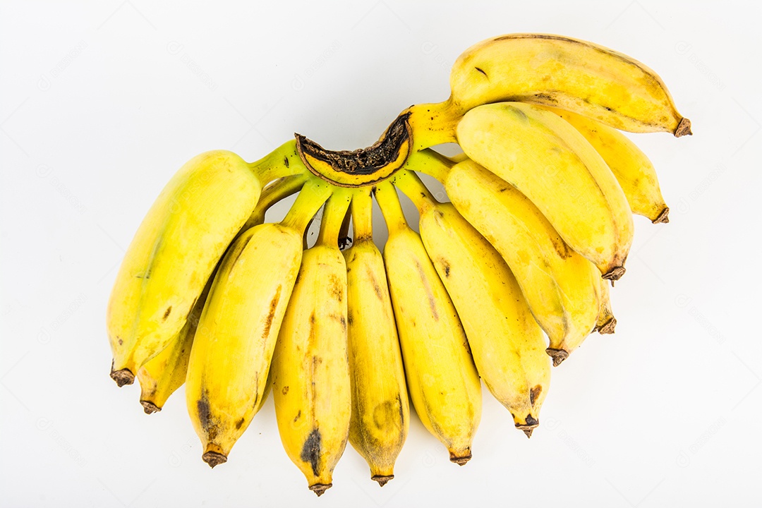 cacho de banana no fundo branco
