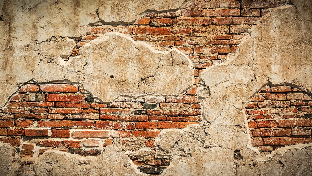 TAILÂNDIA Ruínas e antiguidades no Parque Histórico de Ayutthaya Turistas de todo o mundo decadência de Buda
