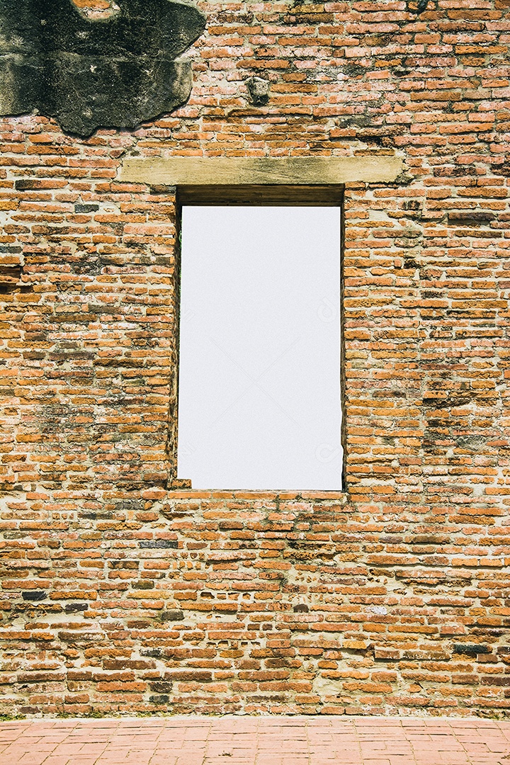 TAILÂNDIA Ruínas e antiguidades no Parque Histórico de Ayutthaya Turistas de todo o mundo decadência de Buda