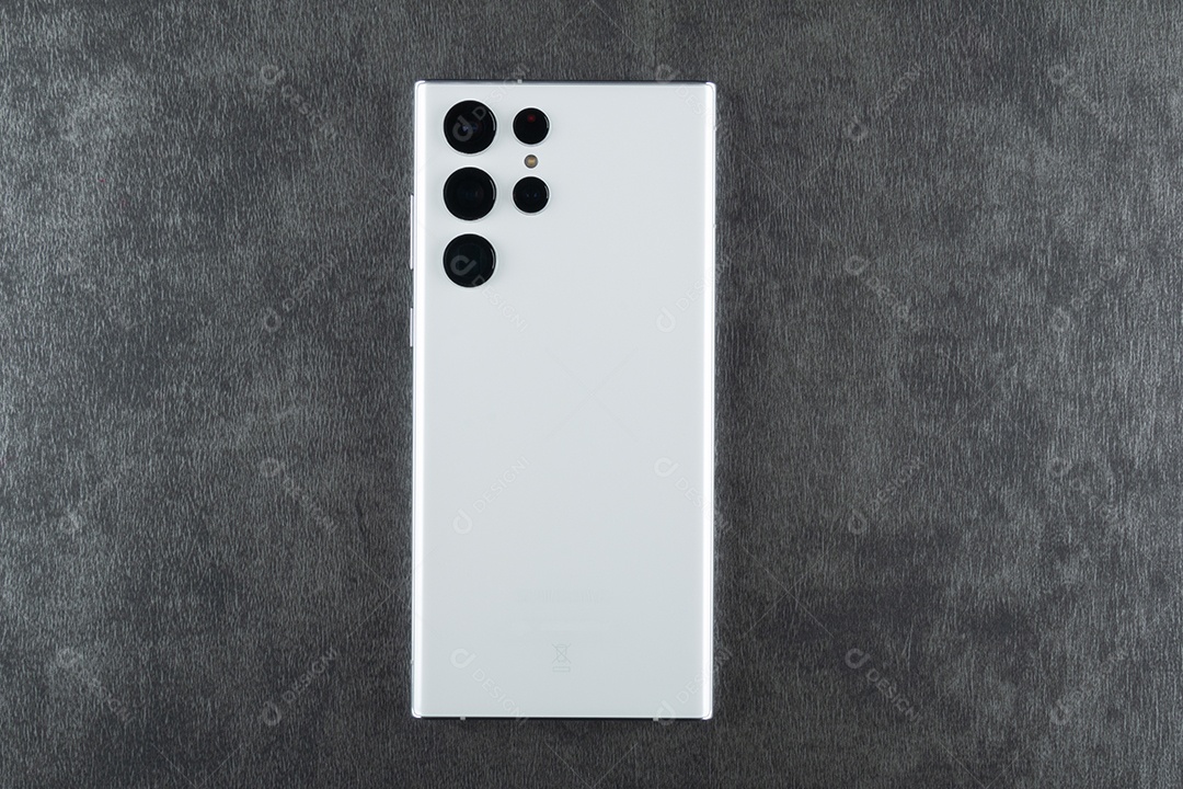 Bahia, Brasil O novo Samsung Galaxy S22 Ultra. Exibido para fins editoriais