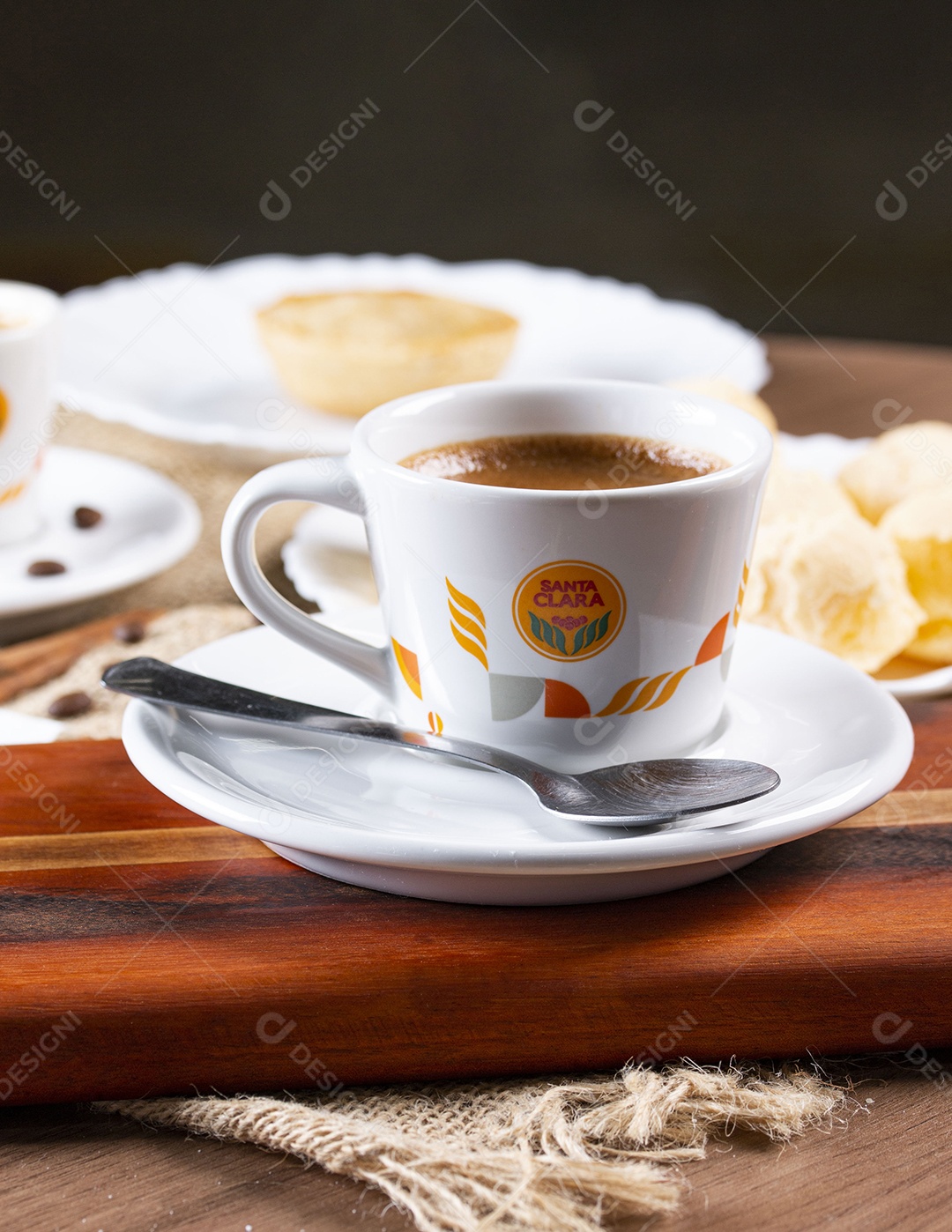 Cafezinho sobre uma xícara