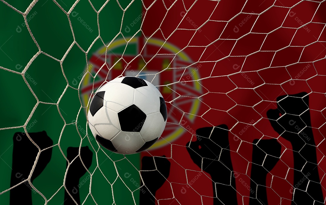 Bandeira de Portugal e bola de futebol.