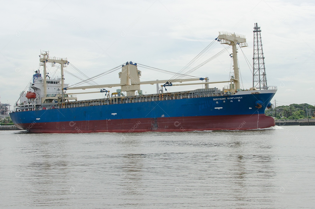 Indústria de transporte de navios no fundo branco.