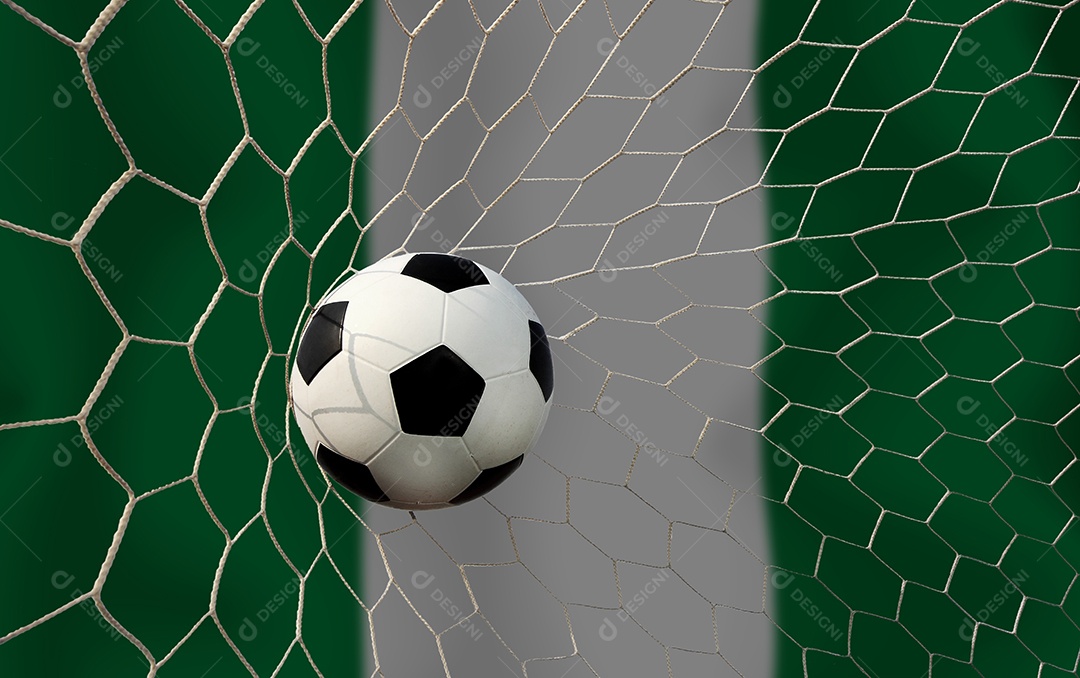 Competição da Taça de Futebol entre a nacional Itália