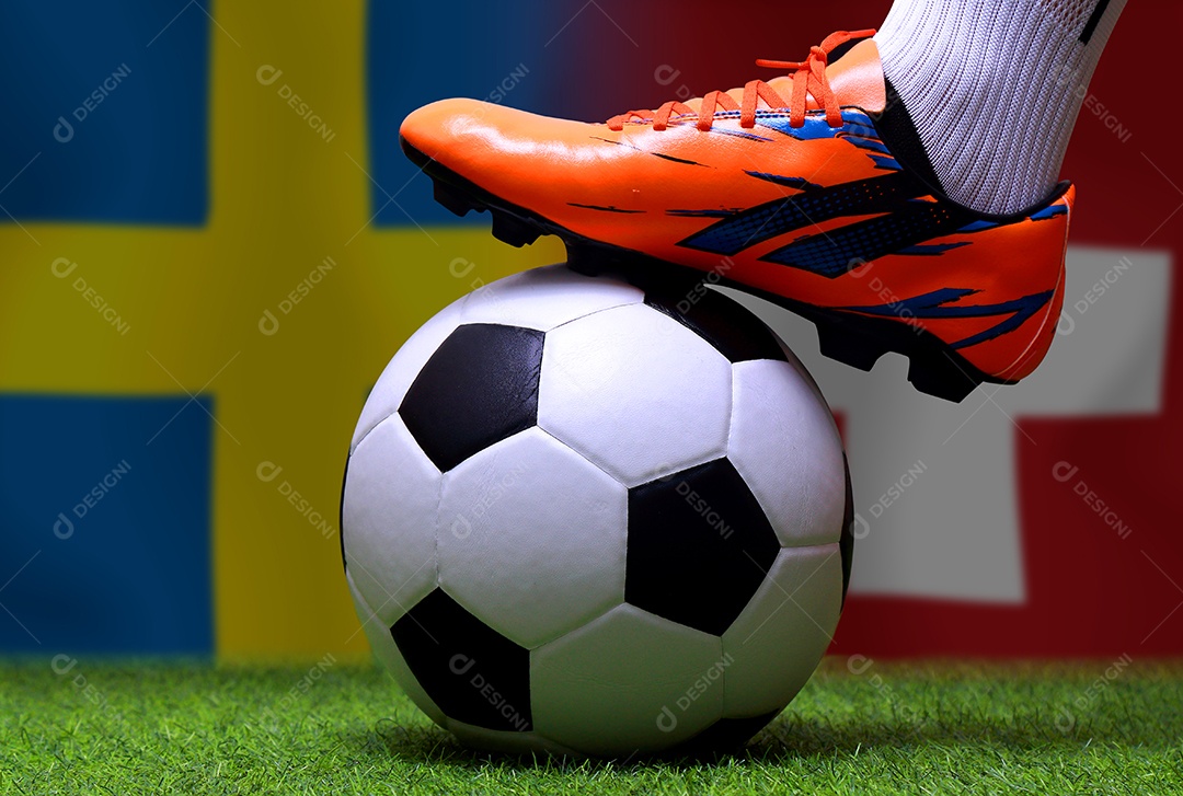 Competição da Copa de Futebol entre a Suécia e a Suíça nacional.