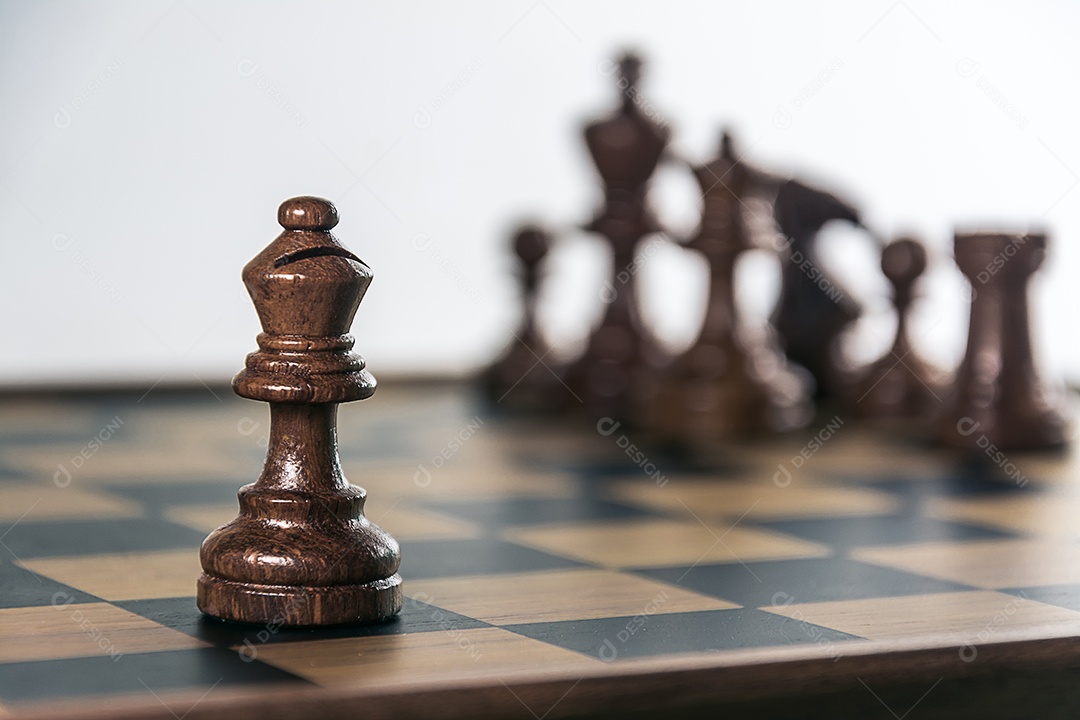 Xadrez a bordo, fundo branco