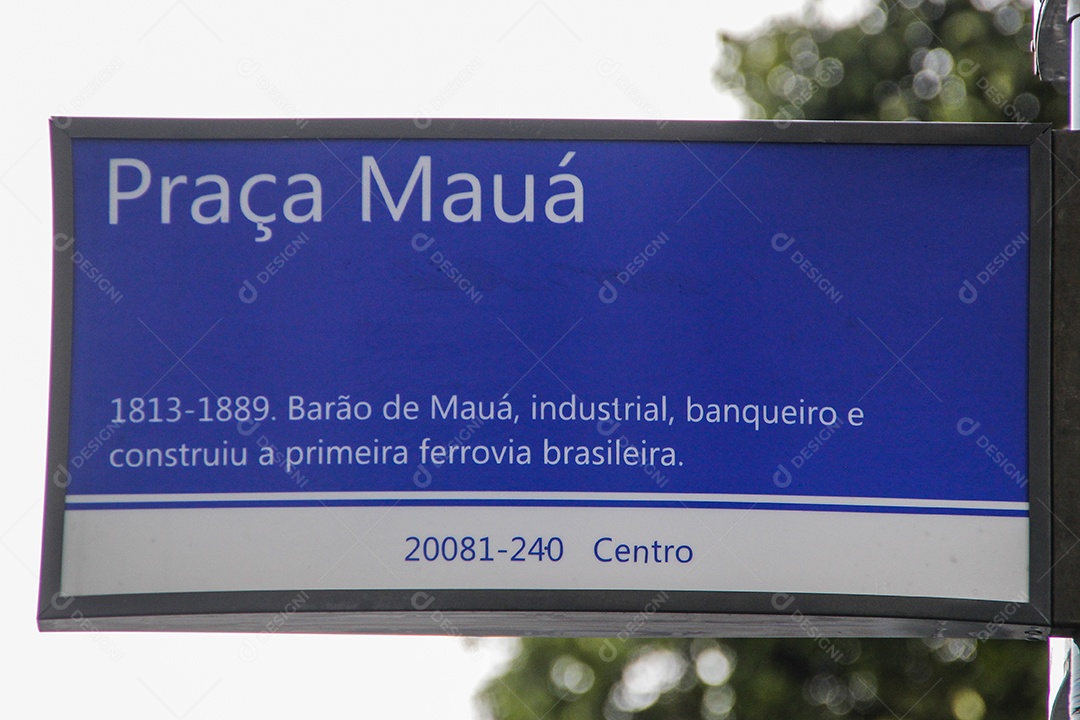 placas de informações brasileiras com as palavras Praça Mauá