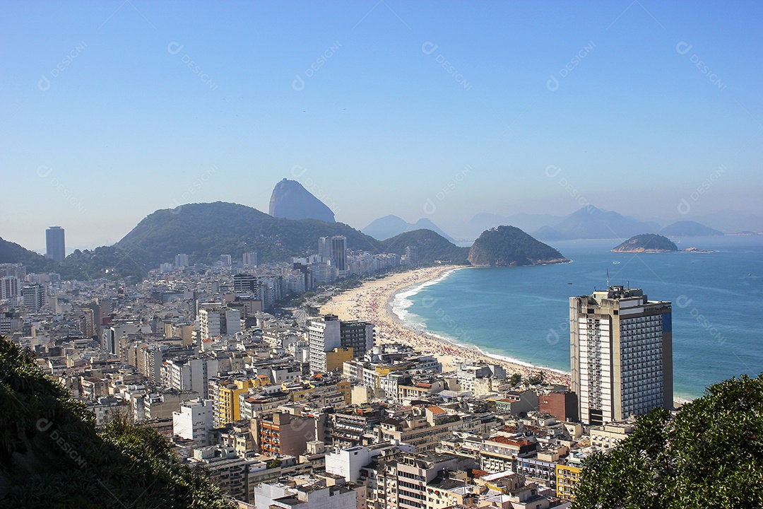 Praia de Copacabana, vista do alto do morro do Cantagalo no Rio de Janeiro Brasil.