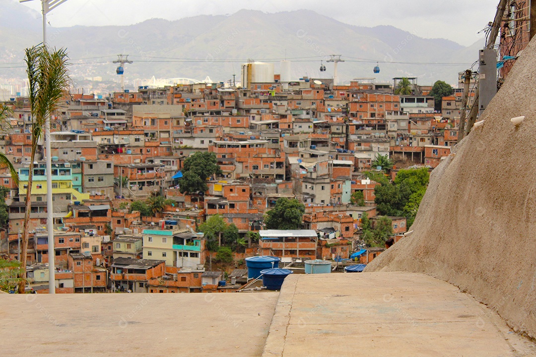 complexo de favelas alemão (Complexo do Alemão) no rio de janeiro brasil.