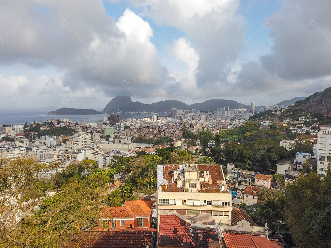 vista da cidade do Rio de Janeiro vista do alto do bairro de Santa Teresa no Brasil