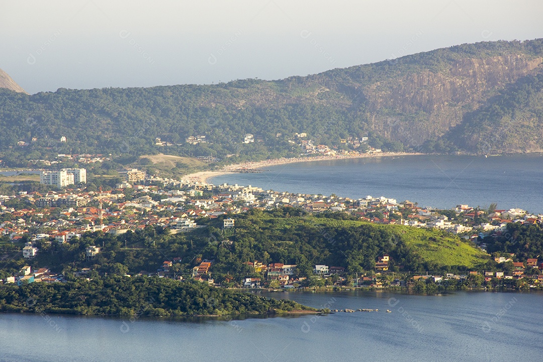 região oceânica de niterói vista do alto do parque da cidade no Rio de Janeiro.