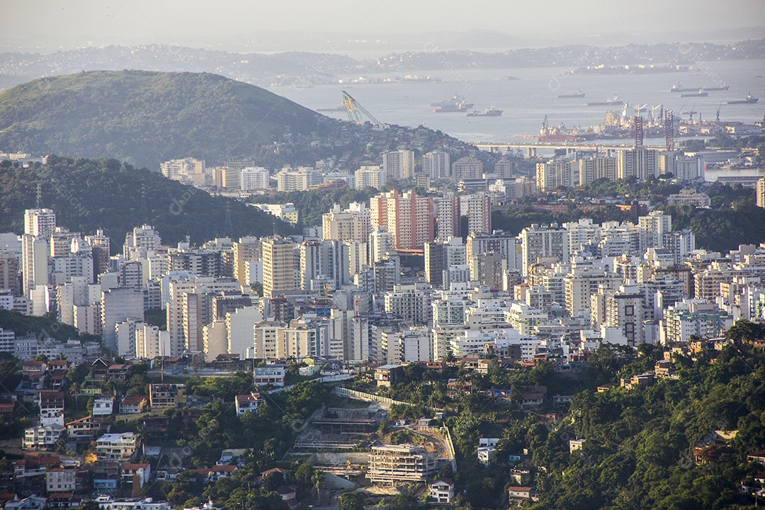 região oceânica de niterói vista do alto do parque da cidade no Rio de Janeiro.