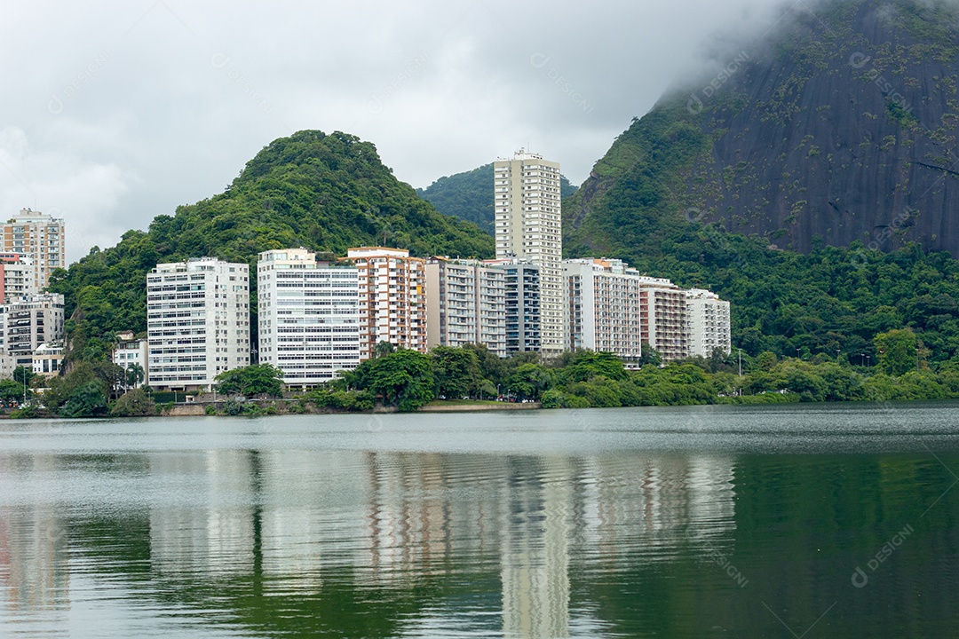 ver Lagoa Rodrigo de Freitas no rio de janeiro Brasil.