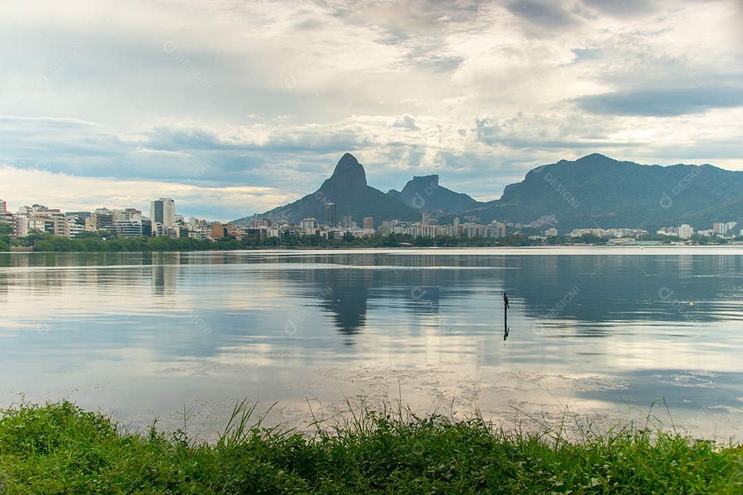ver Lagoa Rodrigo de Freitas no rio de janeiro Brasil.