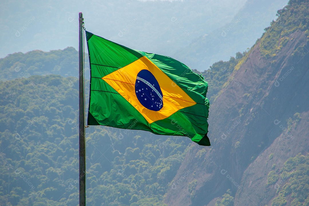 bandeira do brasil ao ar livre no rio de janeiro Brasil.