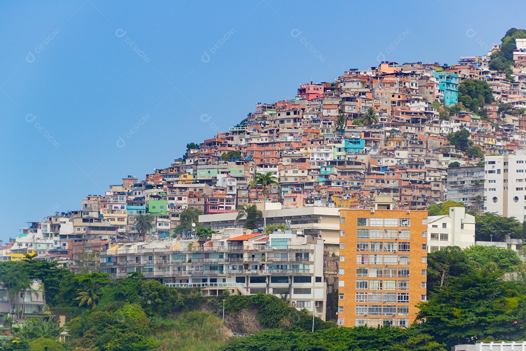 morro vidigal desde o bairro do Leblon no Rio de Janeiro Brasil.