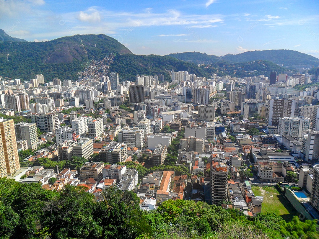 Bairro Botafogo visto do alto do Morro São João (Morro São João) no Rio de Janeiro.