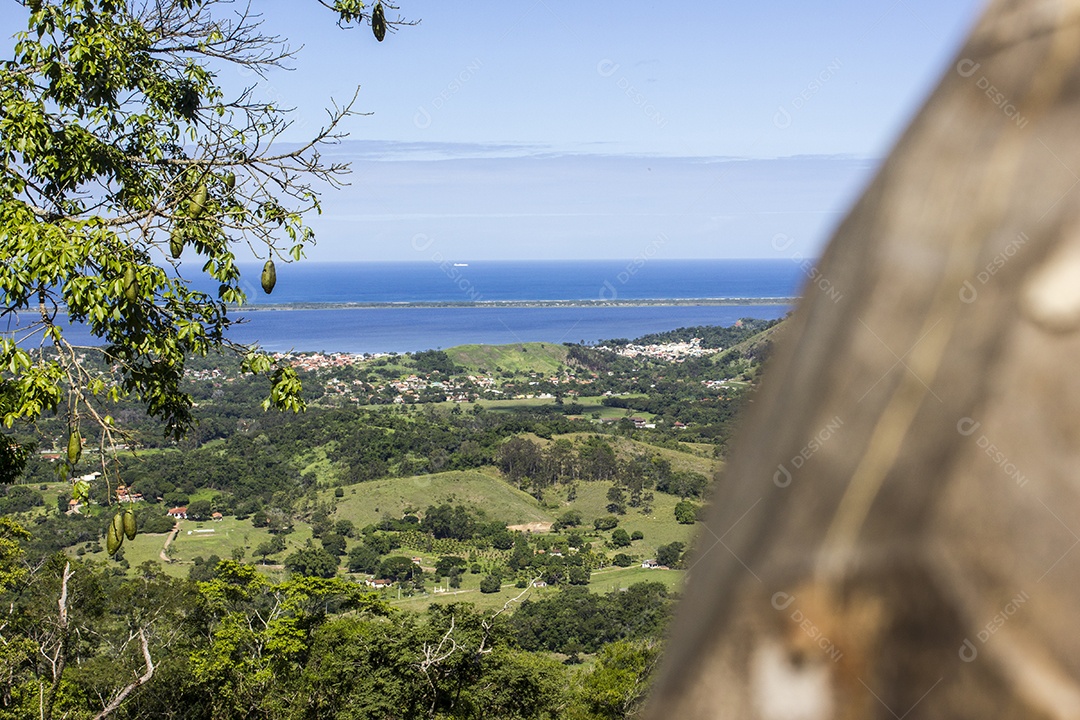 trilha para a rampa de vôo livre de Marica no Rio de Janeiro Brasil.