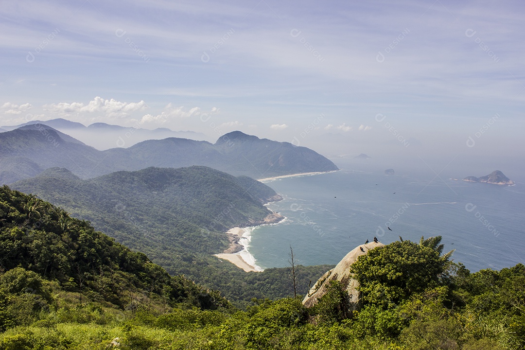 vista do topo da pedra do telégrafo no Rio de Janeiro Brasil.