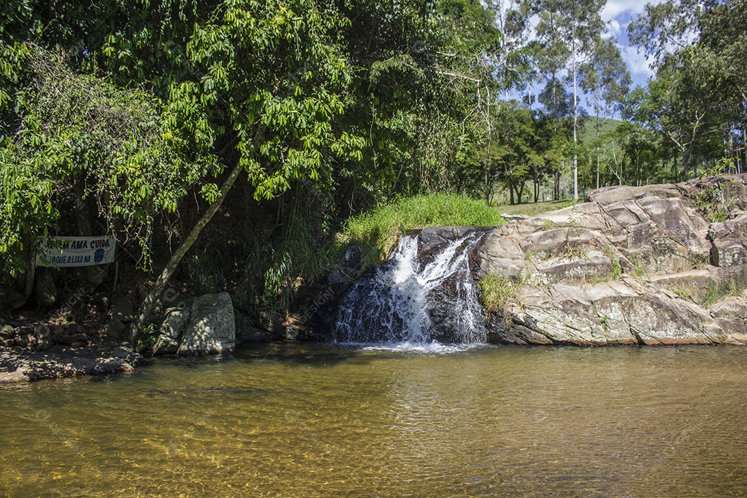 cachoeira tomascar no belo rio no Rio de Janeiro Brasil.