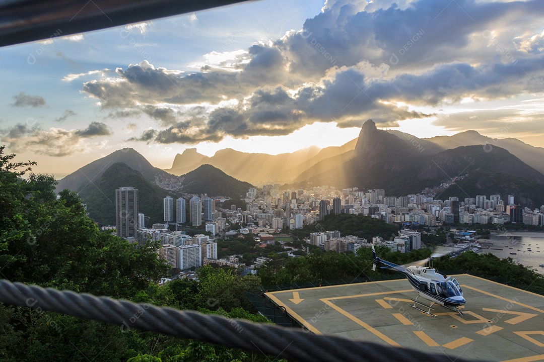 vista do topo do Morro da Urca no Rio de Janeiro Brasil.