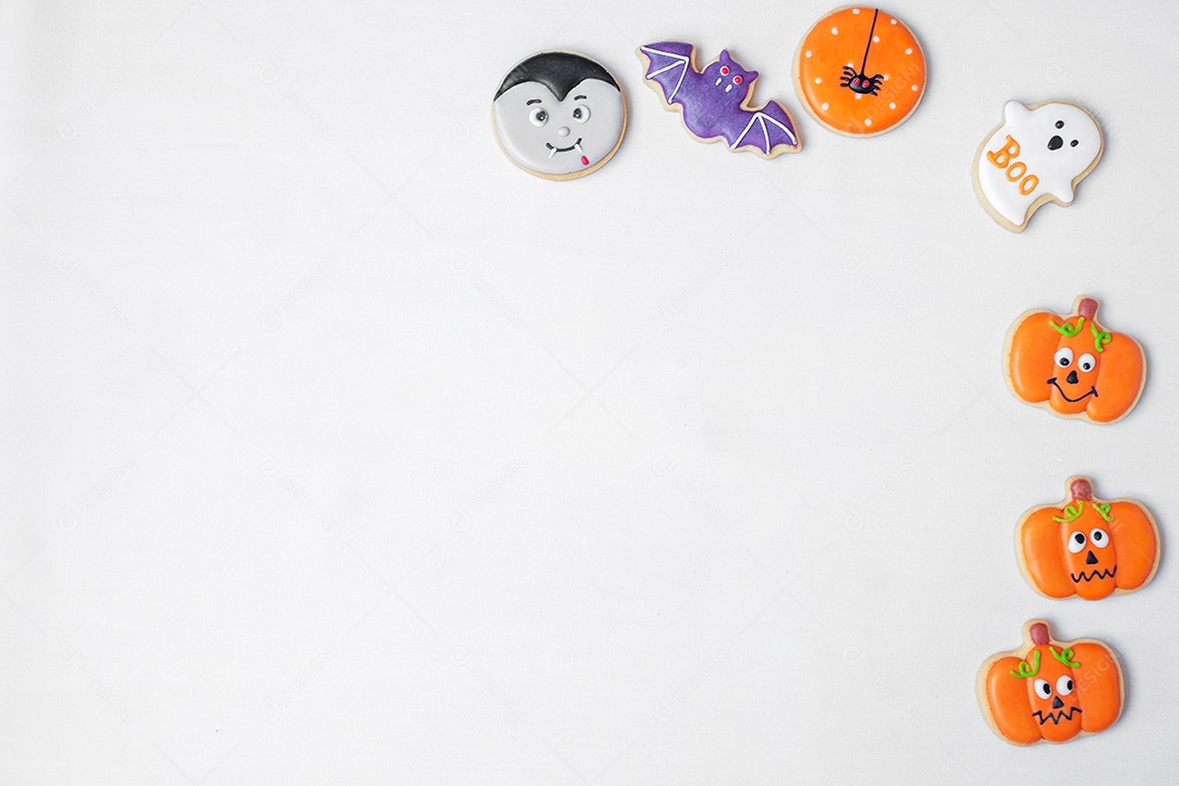 Biscoitos engraçados de Halloween em fundo branco. Truque ou Ameaça, Feliz Dia das Bruxas, Olá outubro, outono outono, festivo, festa e conceito de férias