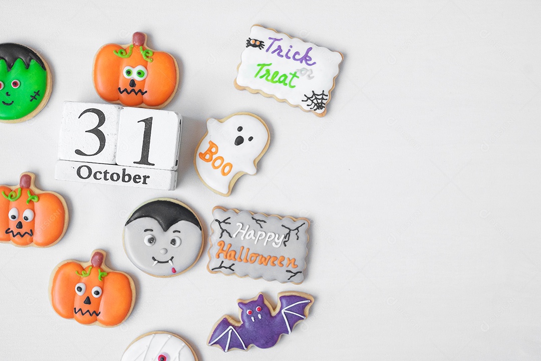 Cookies engraçados de Halloween com calendário de 31 de outubro em fundo branco. Truque ou Ameaça, Feliz Dia das Bruxas, Olá outubro, outono outono, festivo, festa e conceito de férias