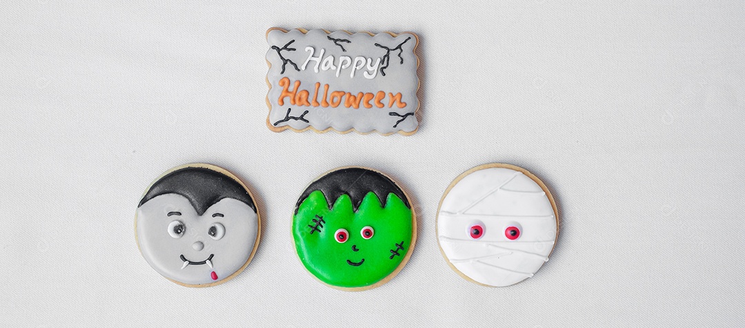 Biscoitos engraçados de Halloween em fundo branco. Truque ou Ameaça, Feliz Dia das Bruxas, Olá outubro, outono outono, festivo, festa e conceito de férias