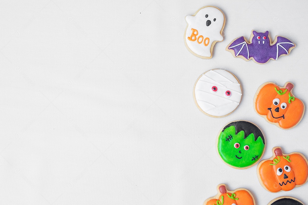 Biscoitos engraçados de Halloween em fundo branco. Truque ou Ameaça, Feliz Dia das Bruxas, Olá outubro, outono outono, festivo, festa e conceito de férias
