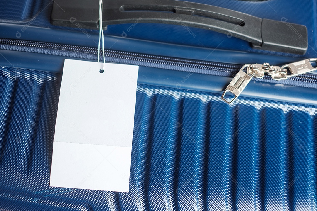 Bagagem ou mala durante o check-in. Tempo de viagem, serviço.