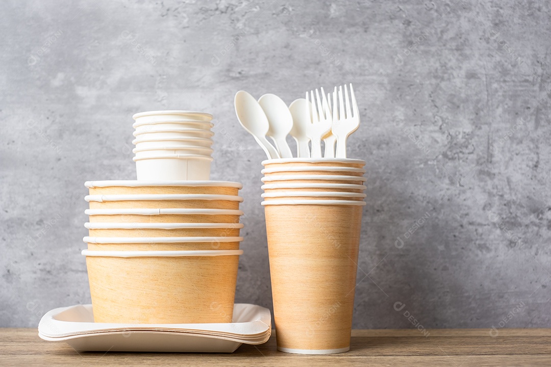 Embalagens de alimentos ecologicamente corretas no fundo da mesa.