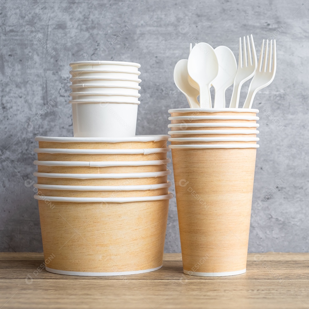 Embalagens de alimentos ecologicamente corretas no fundo da mesa.