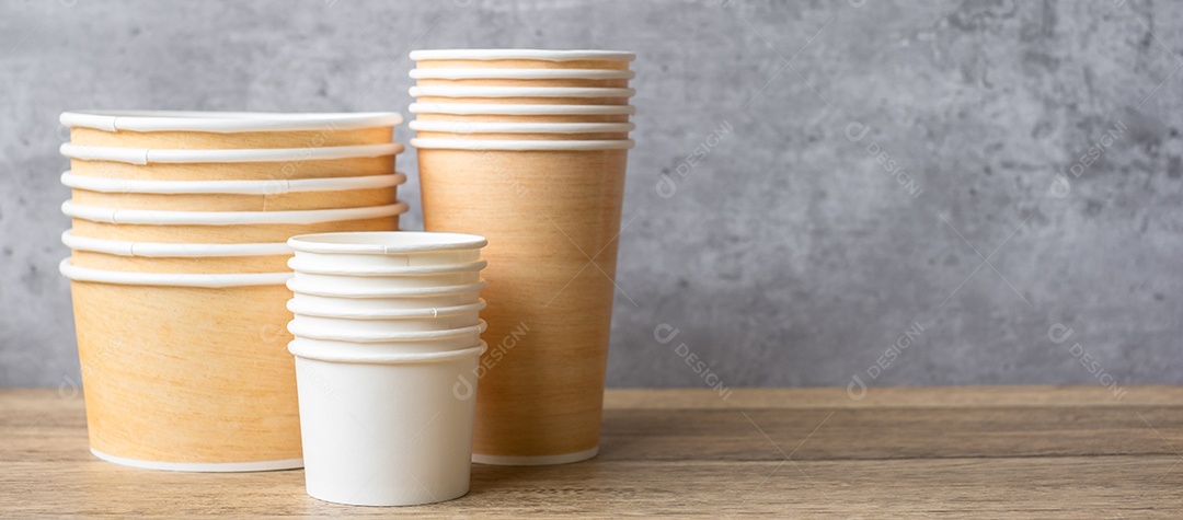 Embalagens de alimentos ecologicamente corretas no fundo da mesa.