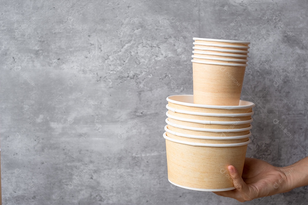 Embalagens ecológicas para alimentos. recipiente natural: copo e tigela.