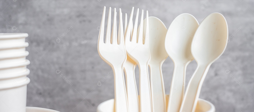 Embalagens de alimentos ecologicamente corretas no fundo da mesa.