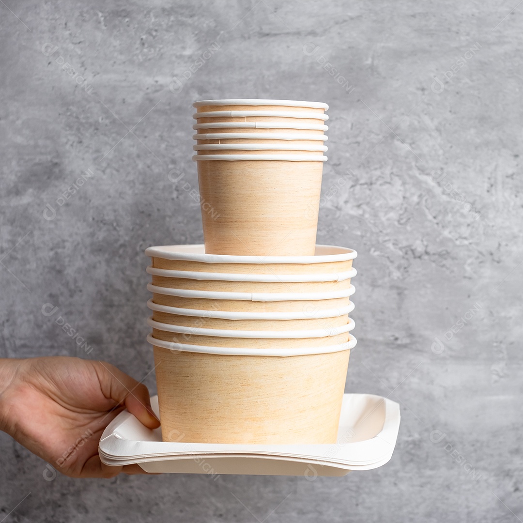 Embalagens ecológicas para alimentos. recipiente natural: copo e tigela.