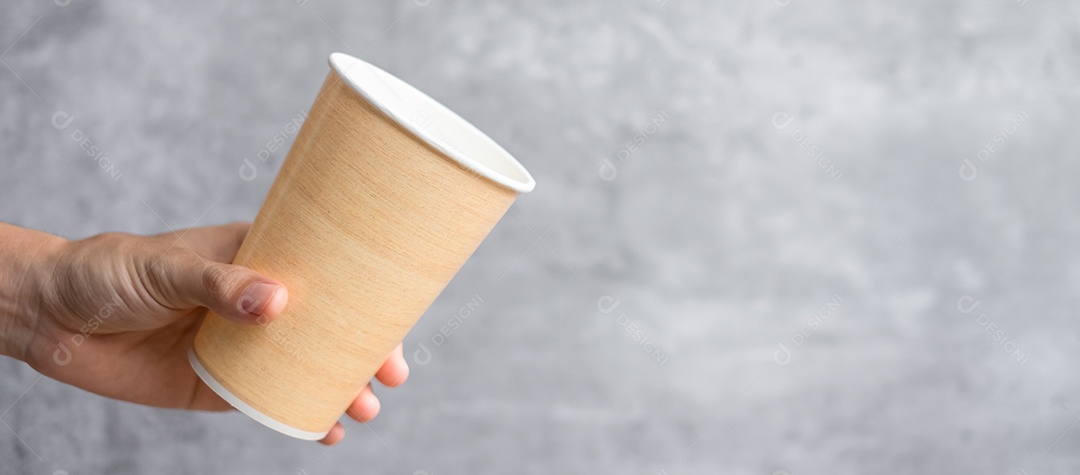 Embalagem de alimentos ecologicamente correta ou xícara de café para viagem.